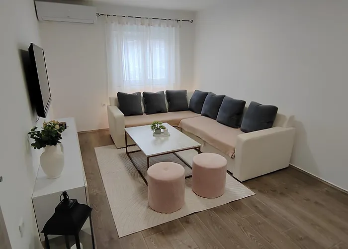 Appartement Apartments&pool Luminous *