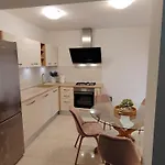 Apartamento And Pool Luminous