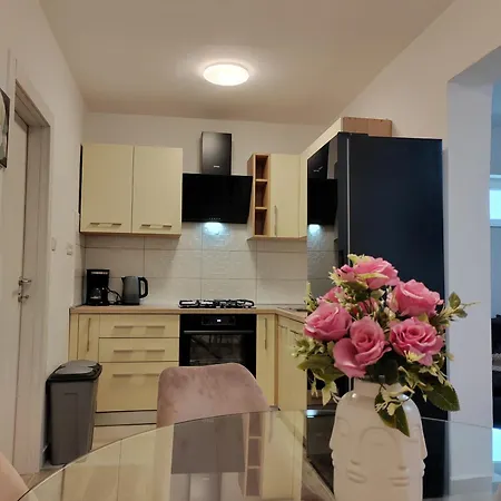 And Pool Luminous * Pula