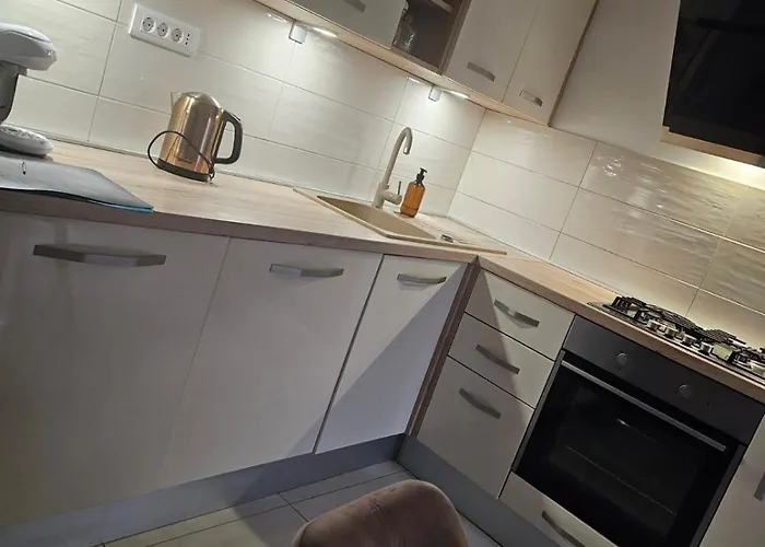 Lägenhet And Pool Luminous *